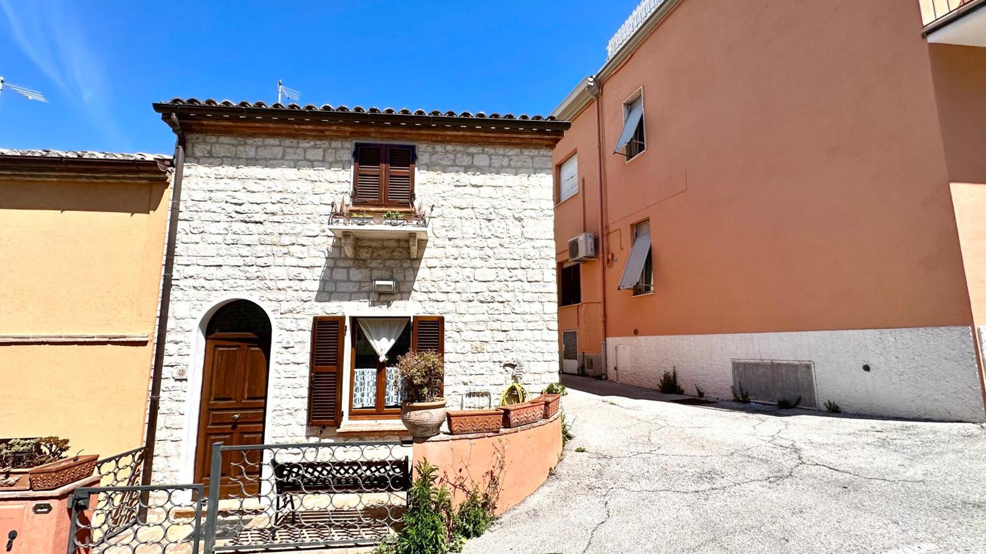 S178 - Sirolo, Delizioso Cielo-Terra Con Ingresso Indipendente Exterior foto