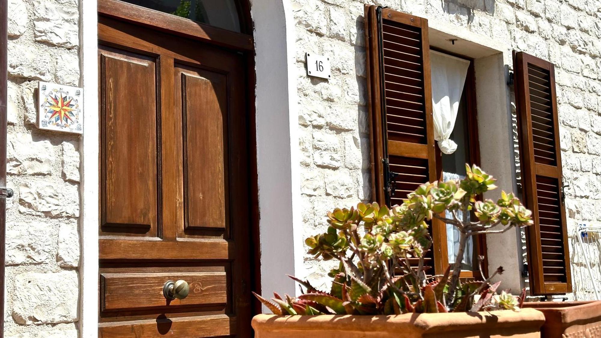 S178 - Sirolo, Delizioso Cielo-Terra Con Ingresso Indipendente Exterior foto